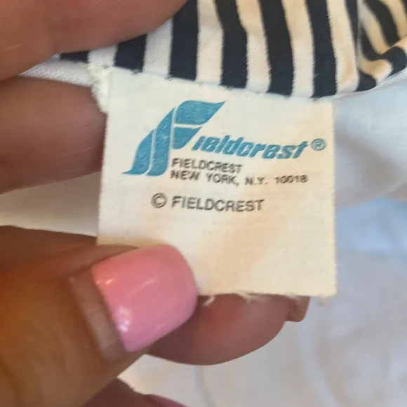 Fieldcrest Full/Queen comforter blue white striped